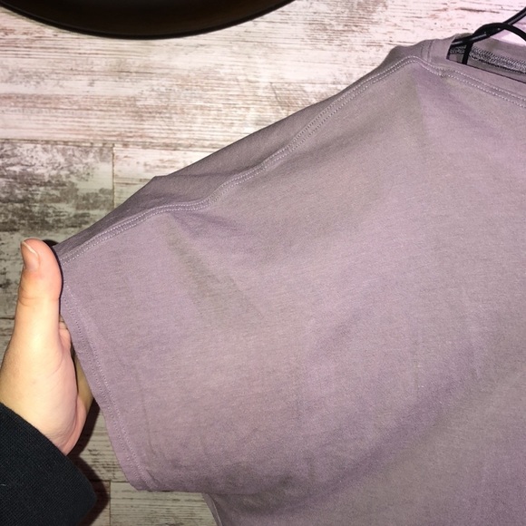 Lululemon lavender purple top slit sides active wear everyday wear size … - Picture 3 of 8